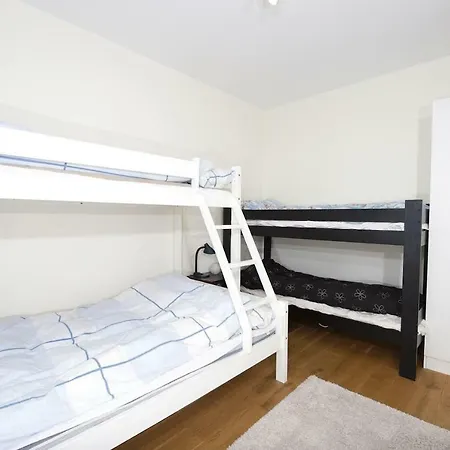 Big Apt In - Sleeps 8-10 - Pro Managed Geilo