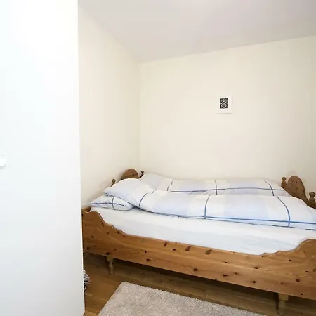 Big Apt In - Sleeps 8-10 - Pro Managed דירה גיילו