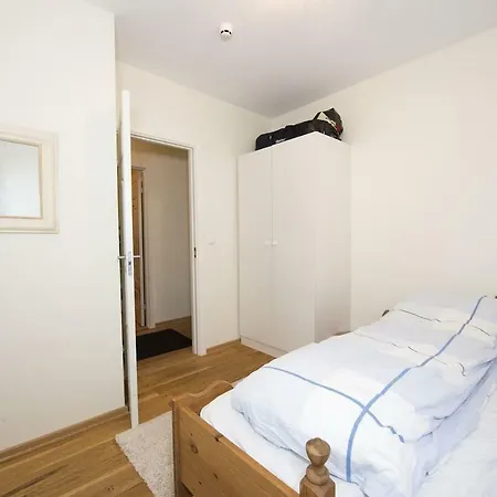 Big Apt In - Sleeps 8-10 - Pro Managed